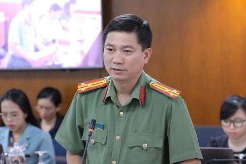 Đăng ảnh, đời tư gia đình lên mạng xã hội dễ bị lộ lọt, mua bán thông tin cá nhân