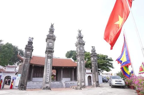 Chương trình nghệ thuật 'Linh thiêng đình Chèm - Dòng chảy tinh hoa'