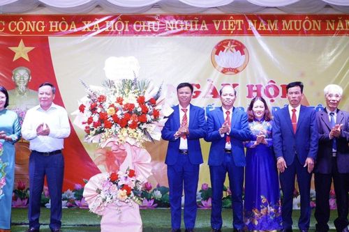 Phát huy tinh thần đoàn kết để xây dựng đời sống ấm no, hạnh phúc