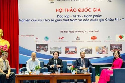Khẳng định khát vọng, ý chí giữ vững độc lập, tự do, hạnh phúc