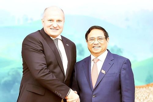 Việt Nam tiếp tục hợp tác thực chất và hiệu quả với Nga