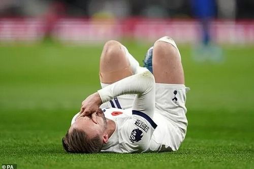 Tottenham lo ngại James Maddison sẽ vắng mặt lâu dài vì chấn thương mắt cá