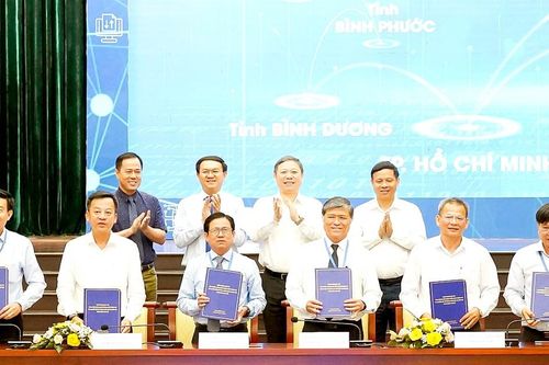 6 tỉnh, thành Đông Nam bộ ký kết hợp tác chuyển đổi số trong giáo dục