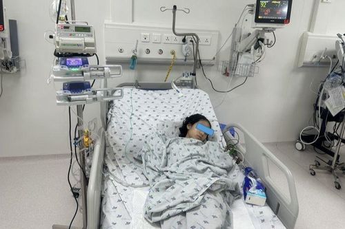 Bé gái 12 tuổi bị vỡ nang phổi