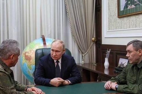 Tổng thống Nga Putin bất ngờ thăm trụ sở chiến dịch quân sự Ukraine