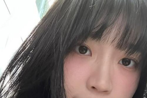 Nữ ca sĩ đột ngột qua đời ở tuổi 24