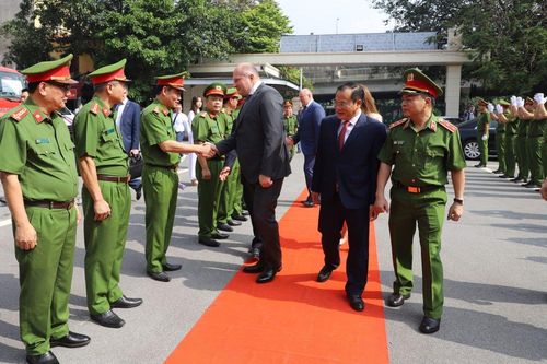 Đoàn Đại biểu cấp cao Bộ Tình trạng khẩn cấp Nga thăm Chi hội Hữu nghị Việt Nam – Liên bang Nga