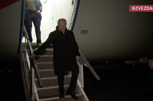 Video Tổng thống Putin thăm bất ngờ tổng hành dinh chiến dịch Ukraine