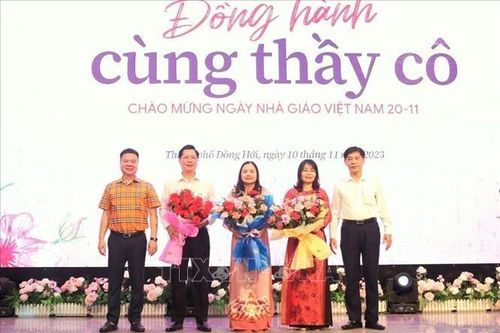Ngày Nhà giáo Việt Nam 20/11: Tri ân, đồng hành cùng thầy cô trong sự nghiệp 'trồng người'