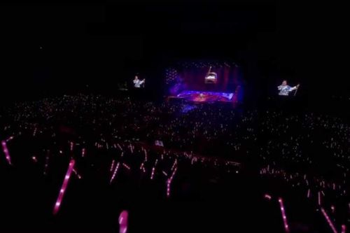 Một đêm nhạc tại Hà Nội ngập tràn sắc hồng: Cứ ngỡ đang ở concert BLACKPINK!