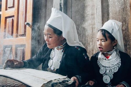 Trải nghiệm không gian 'Sáp ong - Sắc chàm' độc đáo tại Bảo tàng Phụ nữ Việt Nam