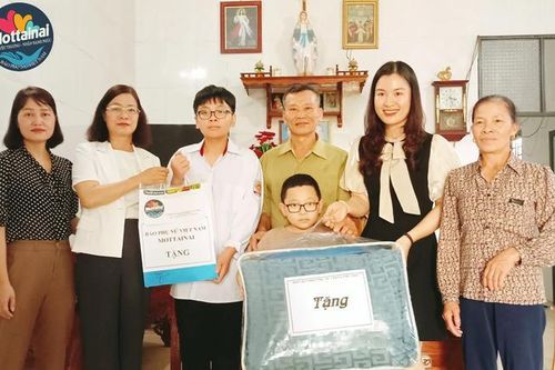 Trao 5 suất học bổng Mottainai cho trẻ thiệt thòi ở Phú Thọ