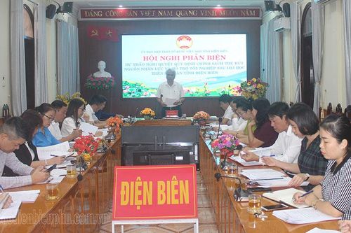 Phản biện dự thảo Nghị quyết quy định chính sách thu hút nguồn nhân lực và hỗ trợ tốt nghiệp sau đại học