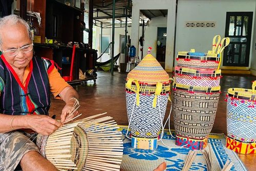 Ngoài 80 tuổi vẫn tâm huyết giữ nghề truyền thống
