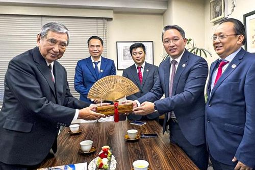 Bí thư Tỉnh ủy Khánh Hòa thăm, làm việc với Chủ tịch Hiệp hội Xúc tiến thương mại quốc tế toàn Nhật Bản