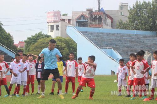 Bóng đá trẻ và ước mơ vươn tới thành công