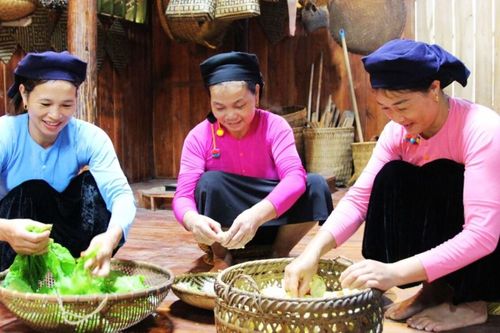 Hấp dẫn bữa cơm của đồng bào Tày
