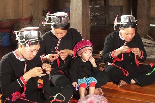 Lợi dụng vấn đề dân tộc để chống phá đất nước (Tiếp theo và hết)(*)