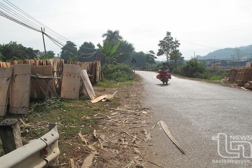 Vi phạm hành lang giao thông vẫn phổ biến
