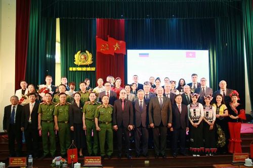 Tăng cường và mở rộng quan hệ đoàn kết, hữu nghị truyền thống Việt Nam – Liên bang Nga