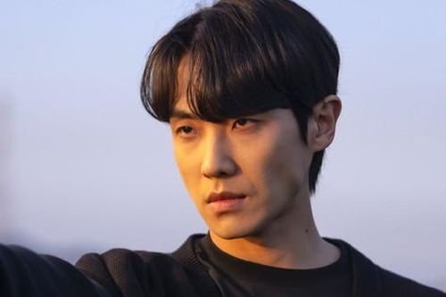 'Út khờ' của '7 Escape' là Min Do Hyuk: Thiếu gia bị đánh tráo, bị lừa xoay mòng mòng