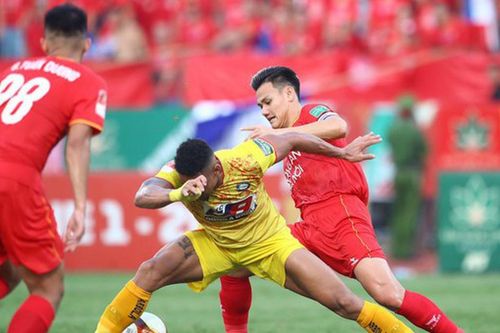 Hồ Tấn Tài không được triệu tập lên ĐT Việt Nam, vợ lên mạng bày tỏ bức xúc