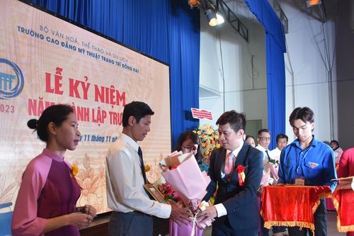 Trường Cao đẳng Mỹ thuật Trang trí Đồng Nai kỷ niệm 120 năm thành lập