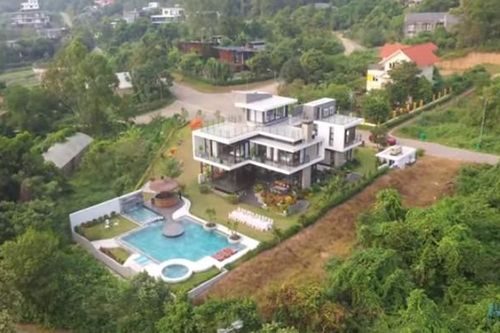 Bên trong biệt thự đương đại đẹp 'nghiêng ngả' ở Tam Đảo