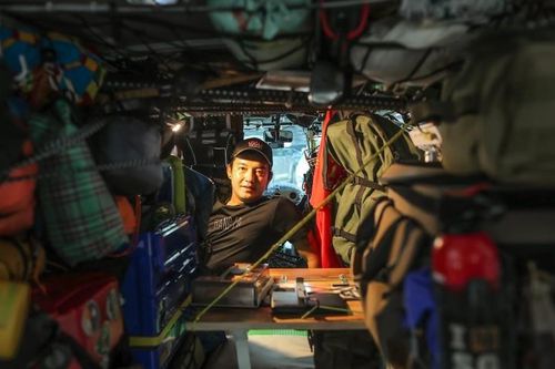 Trần Đặng Đăng Khoa cùng 'chiến mã' lên đường vòng quanh thế giới lần 2