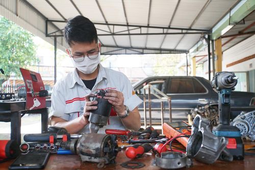 Đào tạo ngành công nghệ ô tô sao cho không bị 'hụt hơi'
