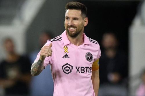 Messi hết lời ca ngợi cựu danh thủ bóng đá thế giới