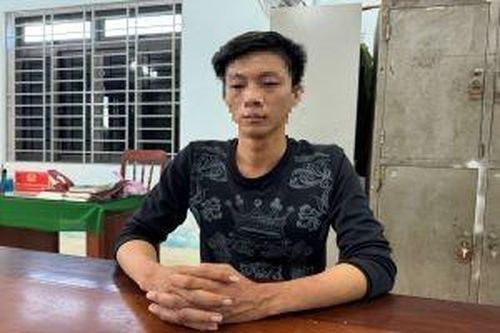 Khống chế đối tượng nghi ngáo đòi tự thiêu