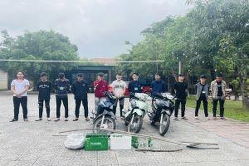 Hà Tĩnh: Giải quyết mâu thuẫn trên mạng xã hội, 8 thanh thiếu niên bị khởi tố