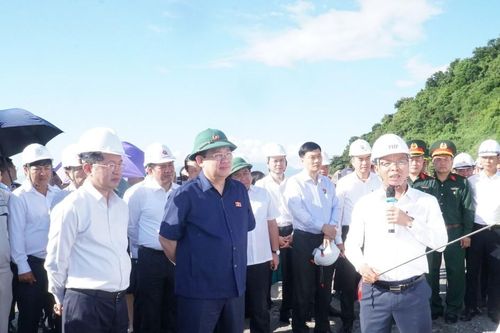 Chủ tịch Quốc hội Vương Đình Huệ kiểm tra tiến độ Dự án Bến cảng Liên Chiểu