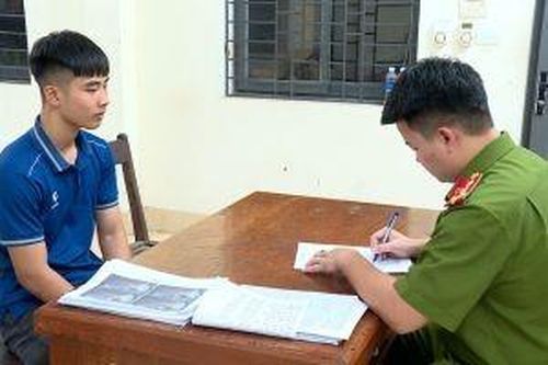 Hai nhóm thanh niên choai rượt đuổi nhau gây náo loạn phố phường Bắc Ninh