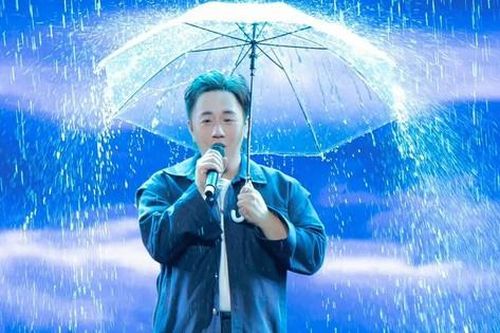 Trung Quân hát 3 tiếng liên tục, không kịp để cổ họng nghỉ