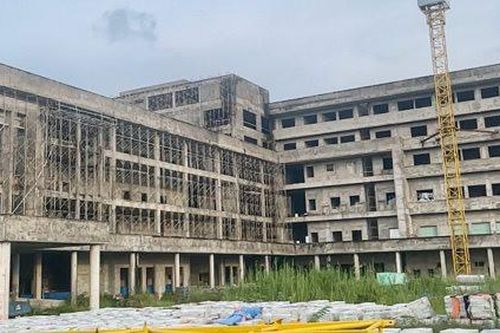 Cảnh hoang tàn tại dự án bệnh viện hơn nghìn tỷ
