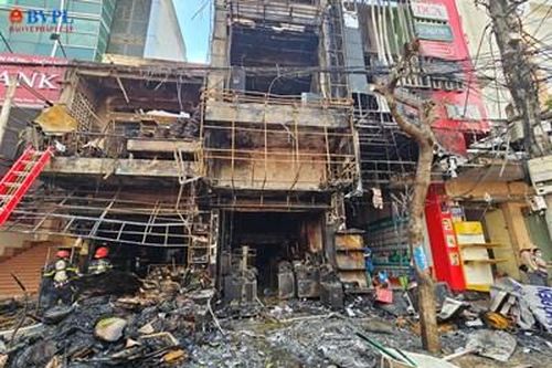 Hiện trường vụ cháy nhiều căn nhà cao tầng ở trung tâm TP Buôn Ma Thuột
