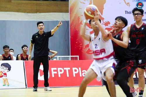 Người 'truyền lửa' phong trào bóng rổ ở Hà Tĩnh