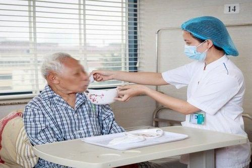 Tin tức Đời sống 11/11: Nhiều người cao tuổi 'gánh' tới 7 bệnh