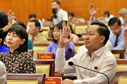 Tp.HCM: Lãnh đạo dự án khoa học nhận lương 120 triệu đồng mỗi tháng