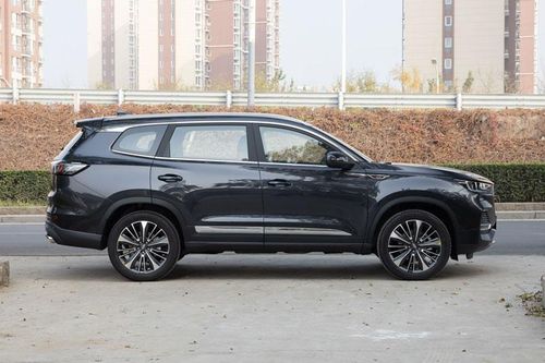 'Kẻ hủy diệt' Hyundai Santa Fe ra mắt với động cơ tăng áp, giá hơn 406 triệu đồng