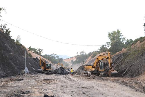 Nhiều dự án chậm triển khai vì không có mặt bằng