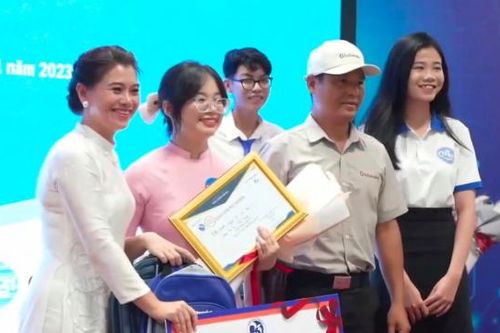 Khoa Du lịch - Trường Đại học Khánh Hòa tổ chức chung kết cuộc thi tìm kiếm hướng dẫn viên du lịch giỏi