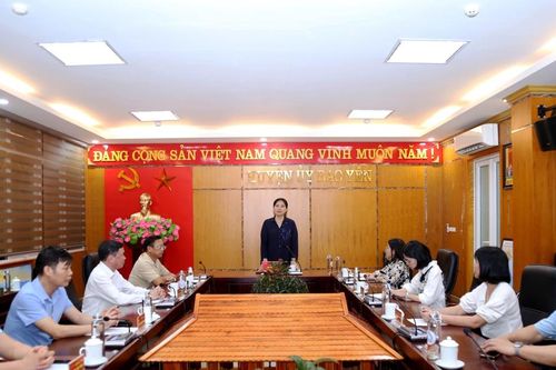 Chủ tịch Hội Liên hiệp Phụ nữ Việt Nam đề nghị huyện Bảo Yên tiếp tục coi trọng công tác tiến bộ của phụ nữ