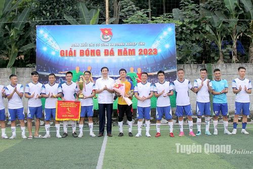 Bế mạc Giải bóng đá Đoàn Khối các cơ quan và doanh nghiệp tỉnh năm 2023