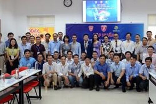 Tiềm năng, thách thức ngành ô tô điện trong thực tiễn và đào tạo