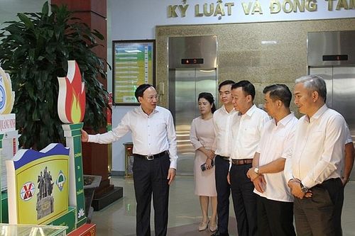 'Miền mỏ bất khuất' - tráng ca vùng than Quảng Ninh