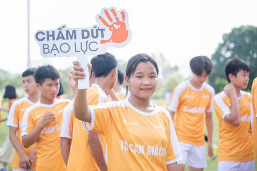 Giao hữu bóng đá 'Tô cam giấc mơ': Vì tương lai an toàn cho phụ nữ và trẻ em
