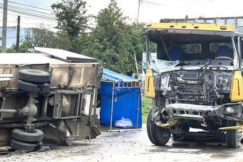 Hai xe tải đối đầu trên Quốc lộ 19, một tài xế tử vong